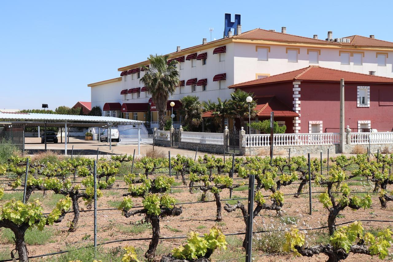 Hotel Acosta Ciudad De La Musica Villafranca de los Barros Exterior photo